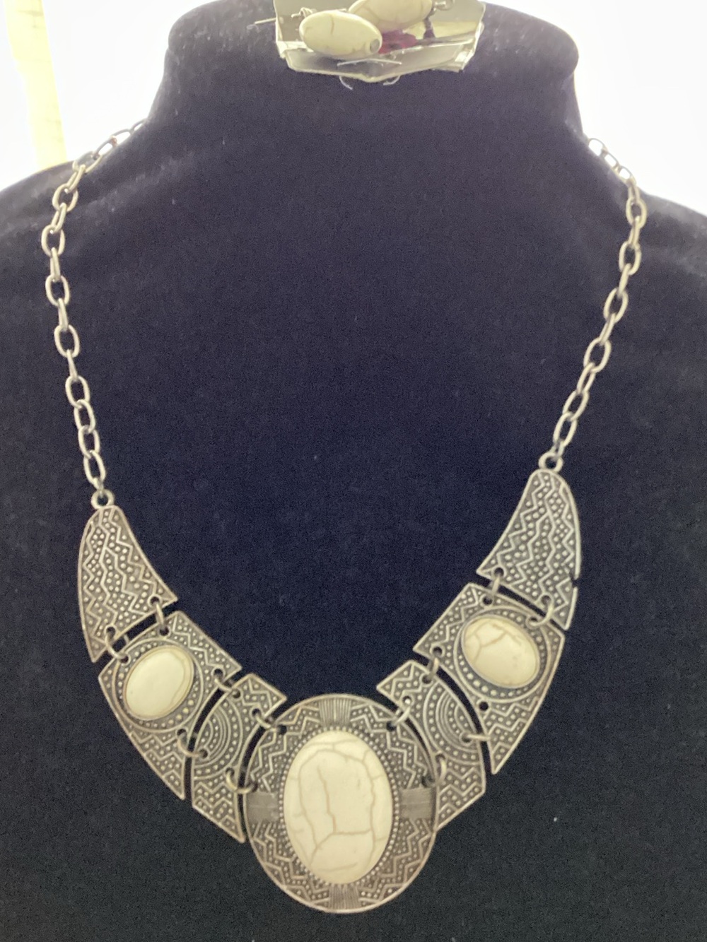 Silver-Tone Statement Necklace with Cream Stone Accents & earrings